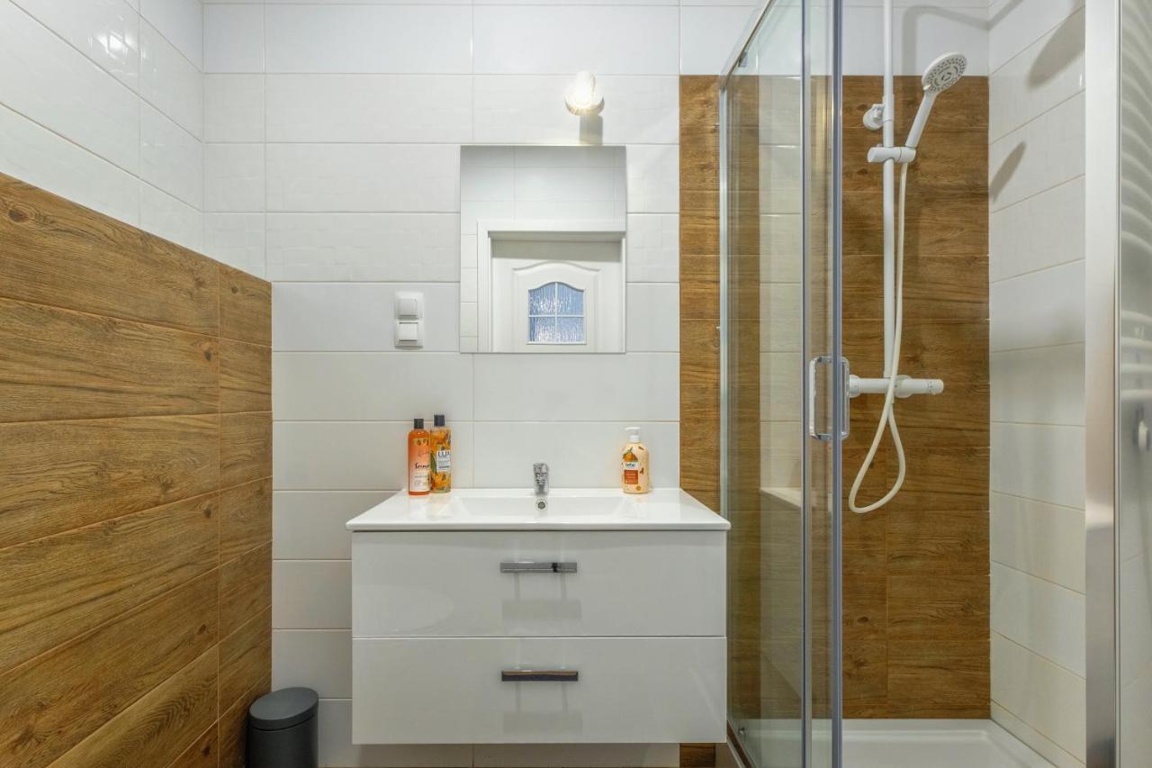 Boho Apartment Janów z miejscem parkingowym Łódź Exterior foto