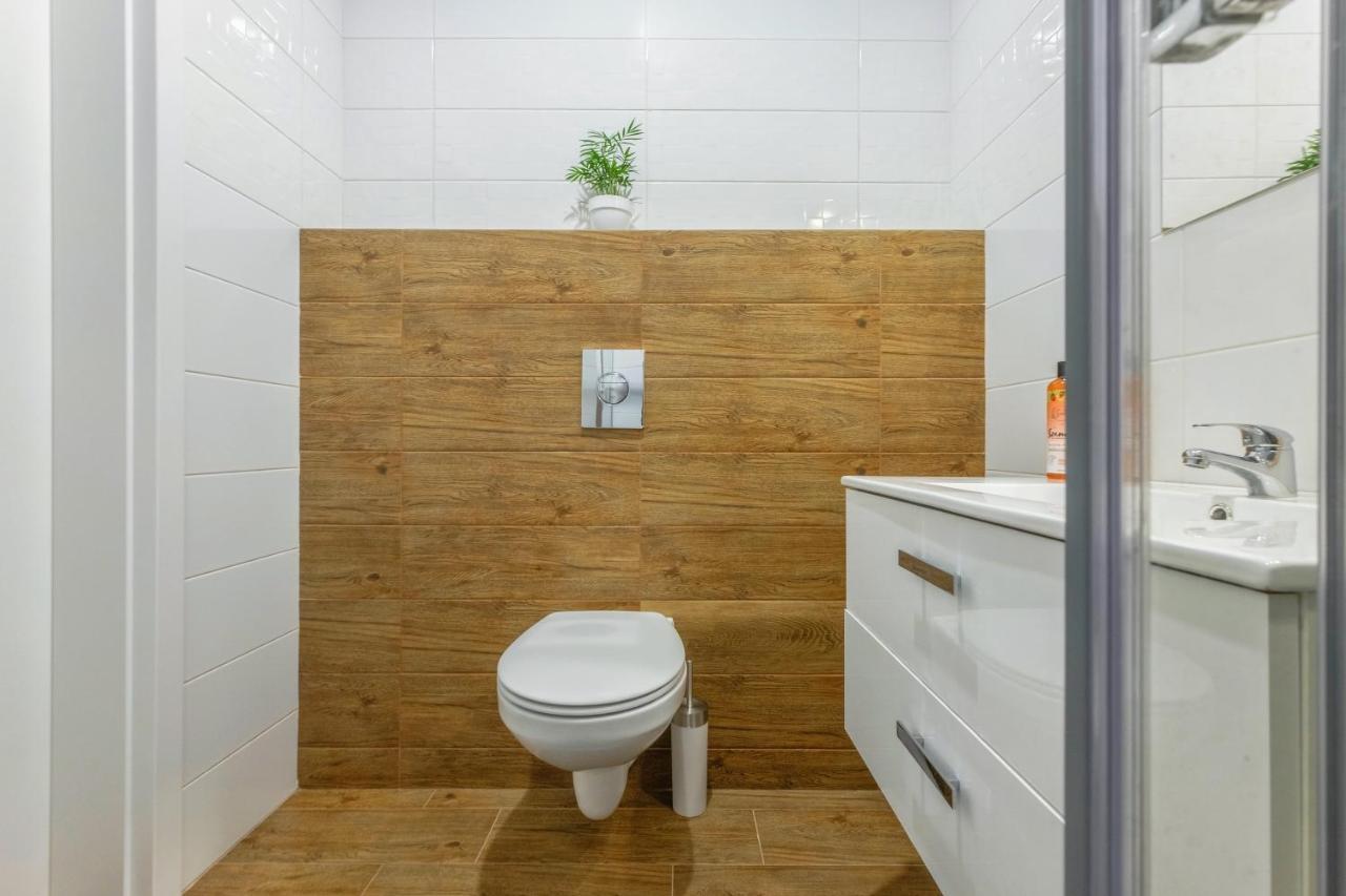 Boho Apartment Janów z miejscem parkingowym Łódź Exterior foto
